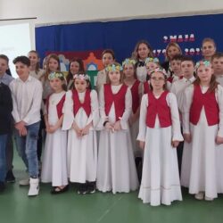 Uczestnicy uroczystej akademii.